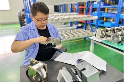 南通崇川 党工共建引领技术革新，探索产改新路径